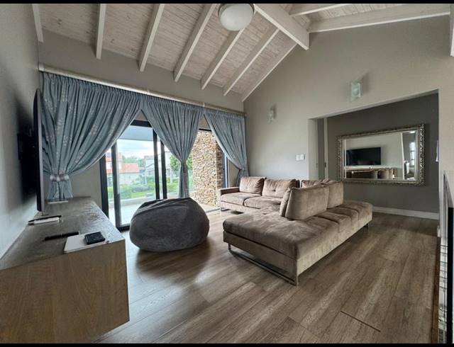 4 BEDROOM HOUSE FOR SALE IN MIDSTREAM RIDGE